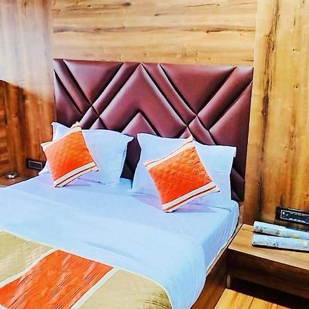 Hotel Mahi Batwa Экстерьер фото