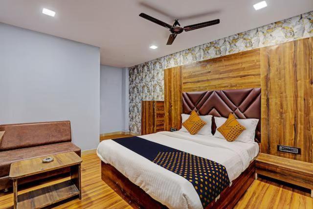 Hotel Mahi Batwa Экстерьер фото